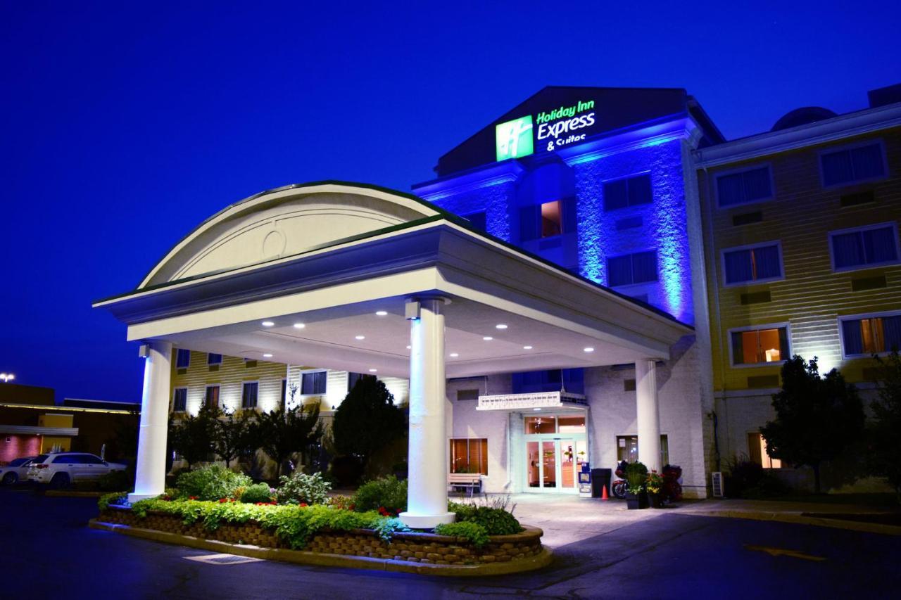 Holiday Inn Express Hotel & Suites Watertown - Thousand Islands By Ihg 외부 사진