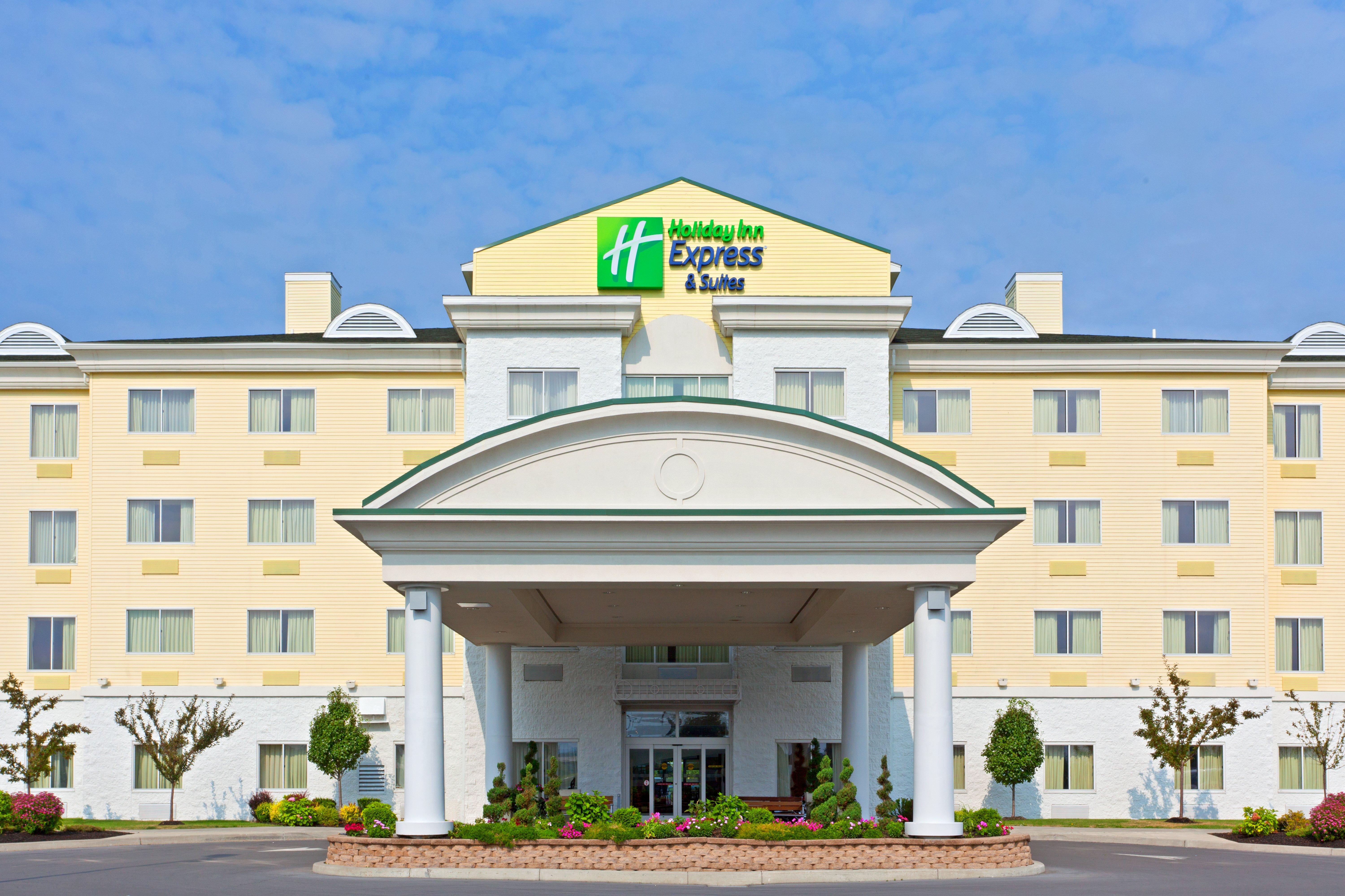 Holiday Inn Express Hotel & Suites Watertown - Thousand Islands By Ihg 외부 사진