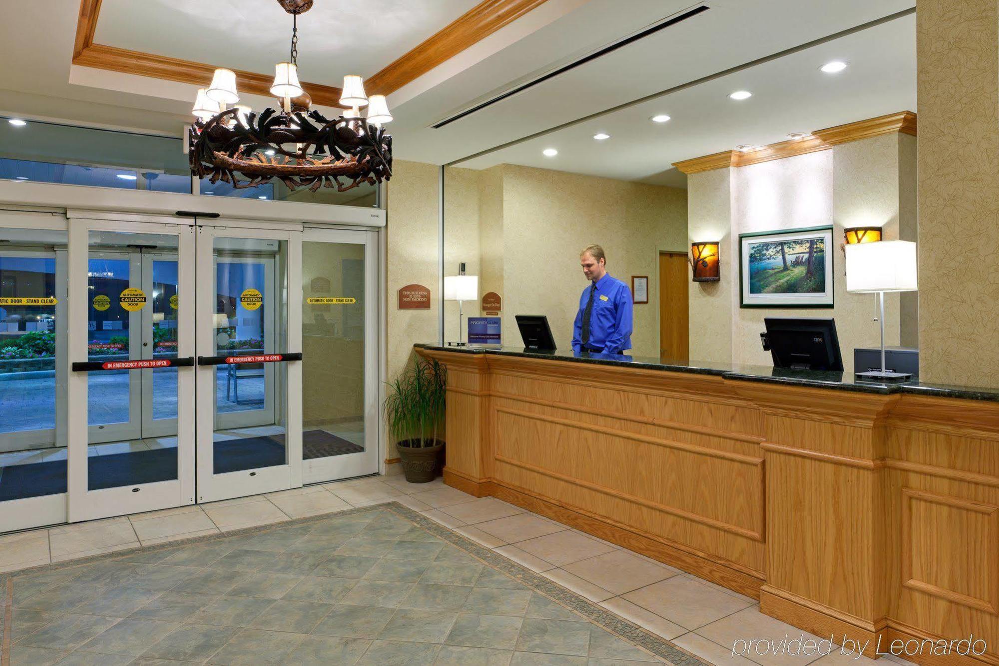 Holiday Inn Express Hotel & Suites Watertown - Thousand Islands By Ihg 외부 사진
